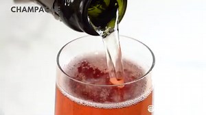 Kir Royale (French champagne cocktail)