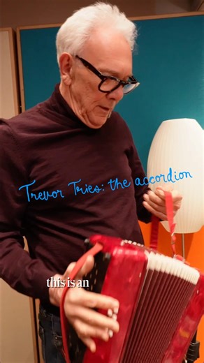 Trevor Horn: multi instrumentalist 🪗