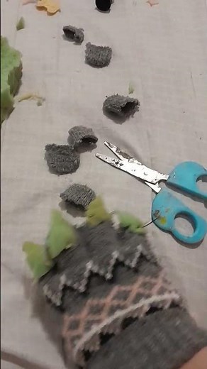 how to make therian paws