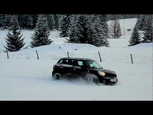 Mini Countryman Cooper S all4 auto in snow 1