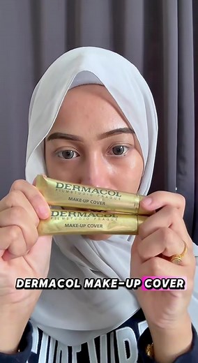 Meet my secret weapon for flawless skin! Dermacol Make-up Cover provides full coverage that lasts all day, even with a little sweat. Comment SHADE if you need help with finding your perfect shade. #dermacol #dermacoloriginal #dermacolmalaysia #foundation #makeuptips #fullcoveragefoundation