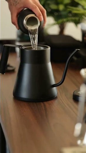 Perfect Pour-Over in 47 s | SAKI Baristan Gooseneck Kettle #Shorts