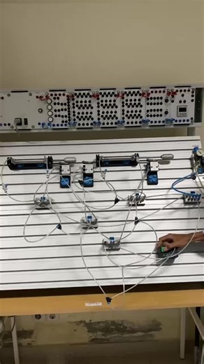 praktikum sistem pneumatik gunanya untuk 1.mensimulasikan proses gerak maju mundur silinder2.pengendalian aktuator seperti mengontrol silinder menggunakan katup manual atau pneumatik.3.memahami… | syahrun mahasin
