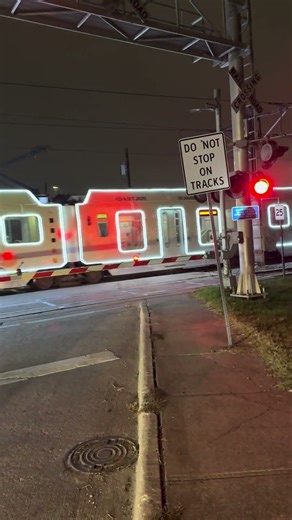 DART Train transformed into pure Christmas cheer, #dart #dallas #christmas