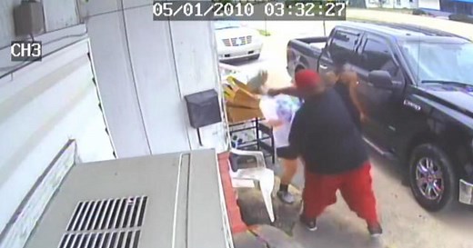 Restaurant owner and teen daughter attacked over cold chicken