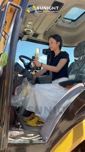 When one way doesn't work, try another. #caterpillar#bachoeloader #excavator