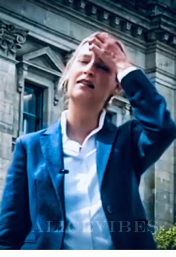 - No caption needed - 🧎‍♀️#aliceweidel #aliceweideledit #alicevibes #aliceweidelafd #mommyboss @Alice Weidel @️Alice Weidel💙🇩🇪 (Fan) @MiniWeidels❤️