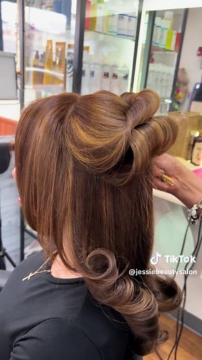 Autumn Hair Color Ideas: Fall Highlights Inspiration