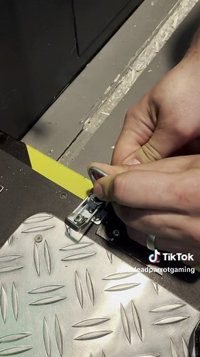 Just a quick video about the new locking mechanism I used for the new base. #homecockpit #gaming #pcgaming #gamingsetup #gamingroom #gamingroomsetup #spacesimulator #flightsimulator