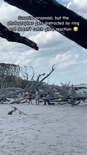 EPIC FAIL by photographer, missed brides reaction to proposal being distracted by bling ring 💍