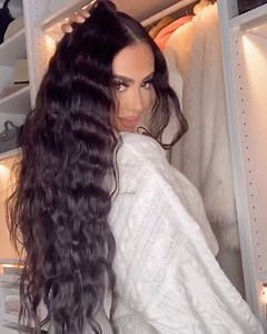 Spring sale  20% off everything  No code needed, just head to FoxyLocks.com now  - @jessieann_g  wearing @foxylocks Luxurious 24” 280g clip ins ‘Brown Black’  | Official Foxy Locks Extensions | Facebook