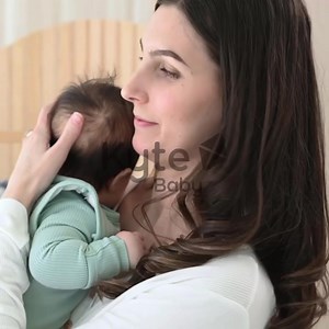 1.8K reactions · 35 shares |  The Original Bamboo Sleep Bag ™ 杻 Buttery soft bamboo fabric 懶 Hypoallergenic for sensitive skin ️ 3° cooler than cotton 2️⃣ Dual zipper for easy diaper changes  Zipper garage to protect baby’s face | Kyte Baby | Facebook