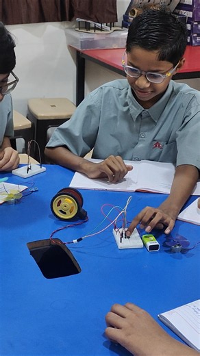 How to make First Robot #robotics #educational #india #experiment #breasboard #tech #shorts #youtube