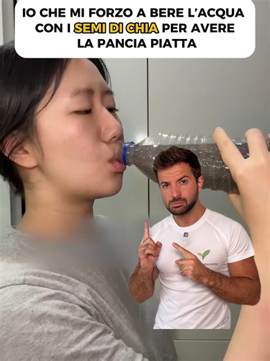🔍 Stai bevendo i semi di chia nel modo SBAGLIATO! Se anche tu ti forzi a bere quell'acqua gelatinosa con i semi di chia sperando nella pancia piatta... fermati un attimo! 😅 ❌ Il problema: Bere semi di chia in acqua ti dà solo idratazione e fibre ✅ La soluzione: Mischiarli con lo yogurt crea una BOMBA per la tua salute intestinale! Ecco cosa succede quando li unisci allo yogurt: 🦠 Prebiotici Probiotici = combo perfetta per il tuo microbiota ⚡ Creano grassi a catena corta (come il butirrato) ch