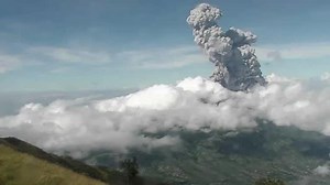 Meletusnya Gunung Merapi dan Akhir Kisah Juru Kunci Mbah Maridjan