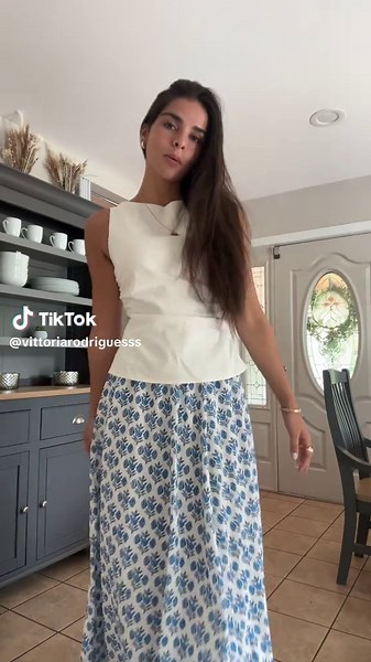 Maxi Skirt Outfit Ideas from Cider Closet