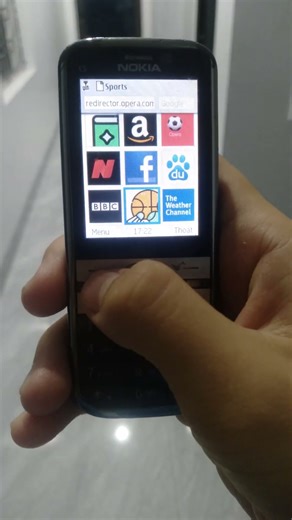 Nokia C5 runs multiple tasks (symbian s60 version 3)