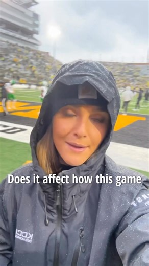 It's perfect football weather in Iowa City 🏈 Shannon Ehrhardt KCCI has the latest updates on the conditions and a couple of notable injuries. | KCCI