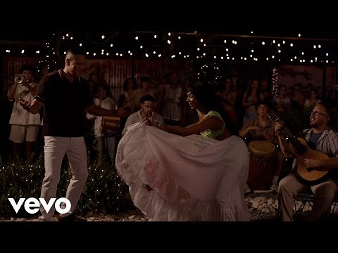 Víctor Manuelle - Que No Mueran las Tradiciones (Official Video)