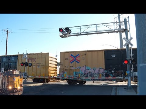 UP 662 LRS44R Local South | E Whitemore Ave. Railroad Crossing, Ceres CA