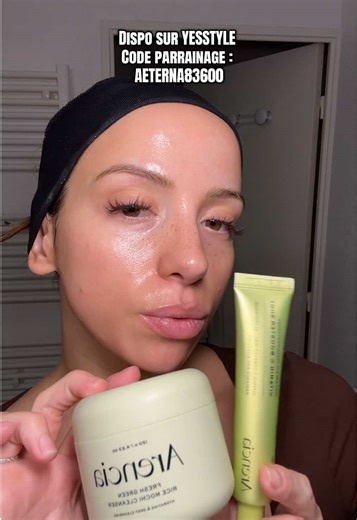 Routine simple et efficace avec 2 pépites de la marque @Arencia disponibles sur @YesStyle avec mon code parrainage AETERNA83600 ! Produits offerts #Arencia_yesstyle#koreanbeauty#darkspot#skincareroutine#acnescar @YesStyleInfluencers