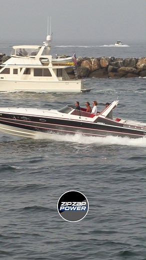 Old School Scarab #catalinafunrun #powerboat #launch #speedboat #scarabboats #wellcraft #speed #funrun | Zip Zap Power