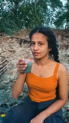✅Wild Survival Skills: Filter Muddy Water 🌿💧 #camping #bushcraft #outdoors