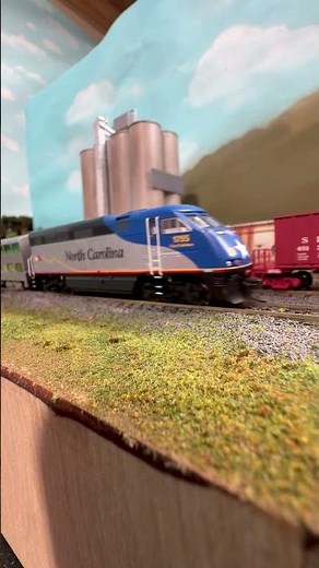 ‪@AthearnModelTrains‬ N Scale F59PHI NCDOT scheme #modeltrains ‪@NCDOTcommunications‬