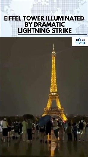 Viral Video Captures Lightning Near Eiffel Tower During Paris Storm | Paris Weather Forecast | N18G