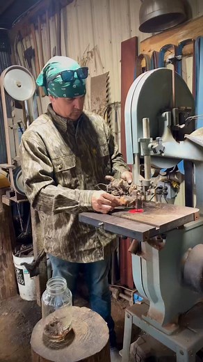 29K views · 556 reactions | Making greenbrier (smilax) root tincture #medicinalplants #medicinalherbs #herbalism #herbalmedicine #HerbalRemedies | Spirit of the Outdoors | Facebook