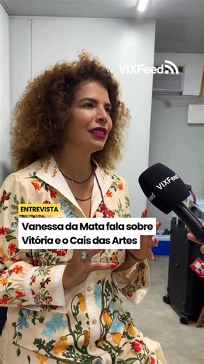 VIXFeed Notícias on Instagram: "Após o show na Temporada de Abertura do Cais das Artes, Vanessa da Mata falou com o VIXFeed sobre sua relação com a cidade, a beleza pouco divulgada da capital e a importância de espaços culturais. Ela celebrou o novo espaço, a paisagem, o som, as pessoas e a potência que a cultura tem de transformar não só cidades, mas também quem vive nelas. #vitoriaes #capixaba"