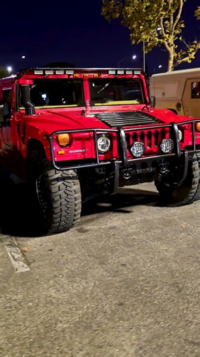 158K views · 10K reactions | Hummer H1 and HMMWV Lineup at the meetup spot  . . . . #hummer #hummerh1 #hmmwv #humvee #amgeneral #4x4life #4x4trucks #convoy #caravan #socal #carsandcoffee #fyp #foryou #foryoupage #explorepage | redhummerh1 | Facebook