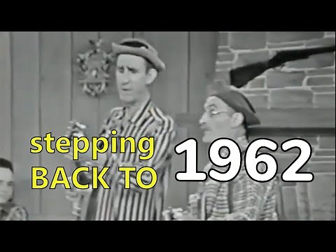 Stringbean & Grandpa Jones on the Grand Ole Opry on July 18, 1962