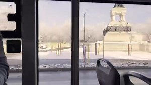 66K views · 1.8K reactions | Troleibuzele Solaris au ieșit astăzi în probe, iar din februarie vor intra în circulație. Noile troleibuze fac parte dintr-un lot de 100 de astfel de vehicule cumpărate de Primăria Municipiului București prin fonduri nerambursabile. #transportpublic #troleibuzesolaris #PMB | Primăria Municipiului Bucureşti | Facebook