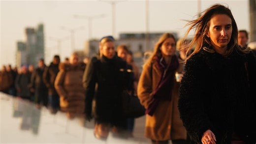 UK private sector growth slows due to business caution ahead of Budget