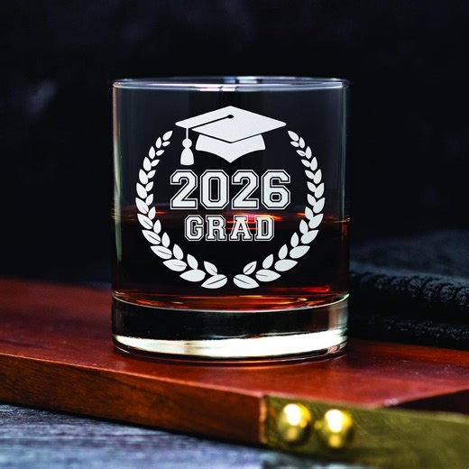 College Graduation Whiskey Glass. Laurel Wreath Cap & Tassel Design. 2026 Grad Gift. Rocks Glass for College Graduate Graduation Party Gift - Etsy