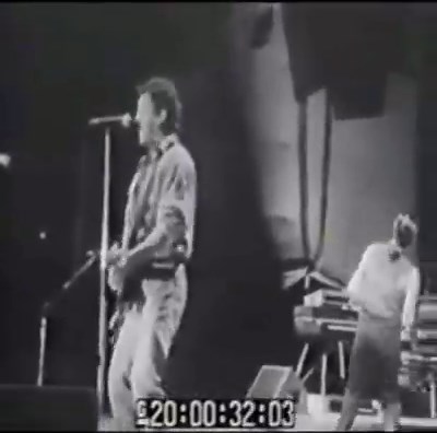 U2 e Bruce Springsteen Em 1987, quando a turnê "The Joshua Tree" passou pela Philadelphia, Bruce Springsteen foi convidado pela banda para cantar Stand by Me (Ben E. King) | Rock & Blues Club