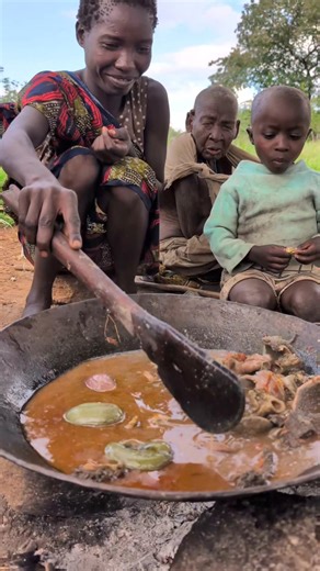 Wow This is Huge Love See How bushmen cares an Older Women No teethfor chewing #hadzabetribe#culture