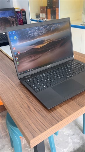 Laptop Dell latitude 3520 i5 1135G7/ 8Gb/ 256Gb SSD/ 15.6" HD/VGA ON/ Win10/Black/NK . https://hanoicom.vn/laptop-dell-latitude-3520-i5-1135g7-8gb-256gb-ssd-15-6-hd-vga-on-win10-black-nk | Hanoicom.vn