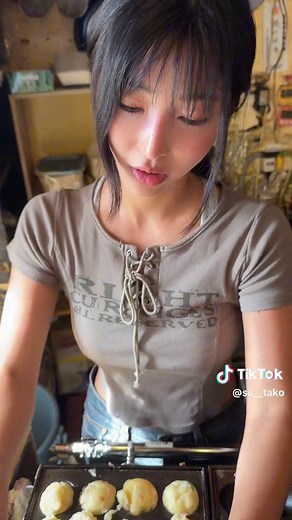 たこ焼き屋すっちゃん 水川スミレ | たこ焼き熱い お姉さん