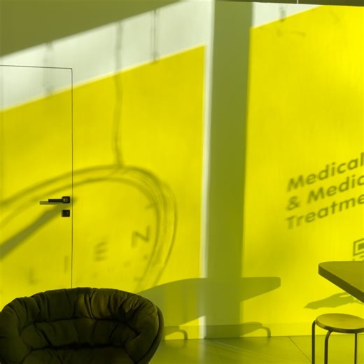 ALIEN AESTHETICS 👽 on Instagram: "Sorry less bikini pics now … our interaction 📉🤣 👽 First picture - 1ml First time lip filler 👽 Second picture - London HQ every morning 🥰 👽 Third picture - 1.5ml chin filler for symmetry 👽 Forth picture - A iced vanilla matcha from @gaiabistroshoreditch in our Alien takeaway cups 👽 👽 Fifth picture - the chippy diva herself @desth.xo post dissolve, after dissolve and after her 2nd 1ml refill 👽 Sixth picture - Nurse Katie and Big Ron back from their coff