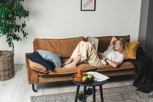 10 Effective Tips to Ergonomically Work from the Couch