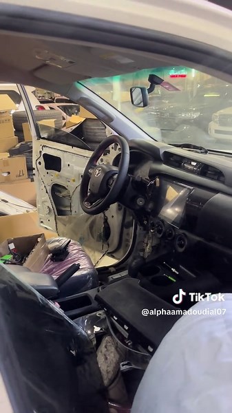 Chansons et Artistes en Cours de Téléchargement