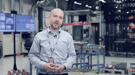 6.9K views · 153 reactions | Take a brief tour of our Gimo (Sweden) production unit, recently recognized as a digital Industry 4.0 lighthouse by the World Economic Forum. Watch our Production Engineering Manager Simon Smedberg explain what goes in to being considered a factory of the future. Read more https://bit.ly/2TwE16v #digital #industry40 #shapingthefuturetogether | Sandvik Coromant | Facebook