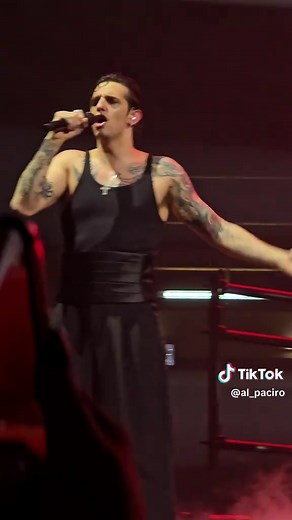 Amore Disperato: Achille Lauro Live a Eboli
