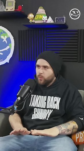 @keepthisupuk joined us to talk about their ideal planet, and controversially, they're putting a complete ban on flags. Power to the flagless! ✊⛳ #Flag #Ban #Podcast #Controversy | The Utopia Project Podcast | Facebook