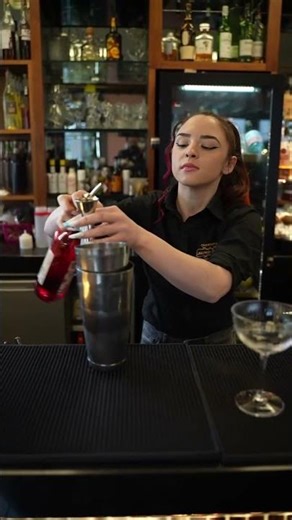 Ready to master the shake? 🌪️ 1 hour cocktail making class