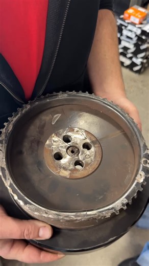 DAVE’S AUTO CENTER Utah - David Bell on Instagram: "Cummins 6.7 Forgot the Friction Washer… Now the Balancer’s Gone & Crank’s Broken"