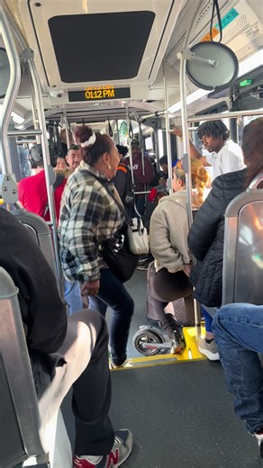 Se picó la doña Ayuda ayuda 🤣🤣 | La Doña