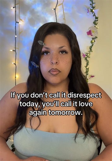 Some of y’all are still confusing emotional crumbs for connection and calling it “chemistry.” That’s exactly why I made The Red Flag Decoder, so you can stop gaslighting yourself and start recognizing what it is, not what you hope it turns into. If you keep ending up in the same situations with a different face, this PDF is for you. Grab it in my bio. Follow me if you need tough love with hot pink packaging. This is The Elle Edit. We don’t beg, decode, or shrink for love over here. #TheElleEdit 